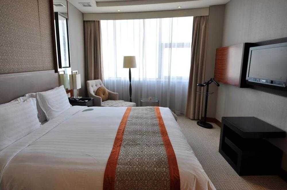 Howard Johnson Caida Plaza Shanghai Exterior foto